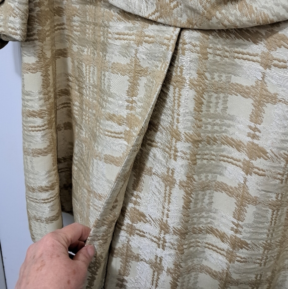 Adorable vintage Saks 5th Avenue coat - Picture 3 of 7